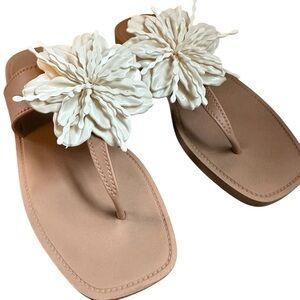 LARROUDE Hibiscus Sandal In White Tan Sz 8/9